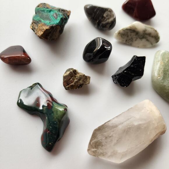 Crystal & Stone Set - Picture 2 of 6